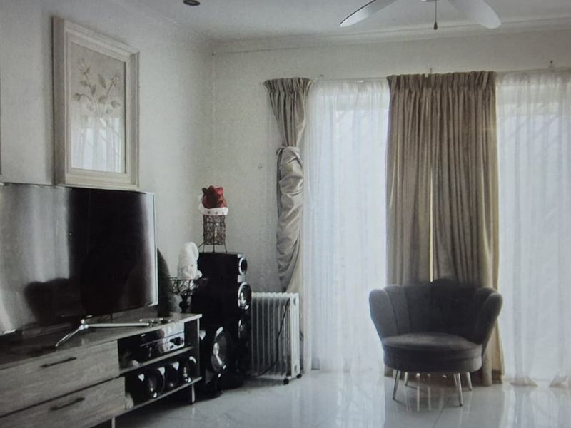 Priced to Sell – Secure 2-Bedroom Townhouse in Wilgeheuwel - Photo 7