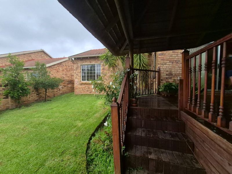 URGENT SALE  3-Bedroom Home in Secure, Well-Maintained Complex - Photo 2