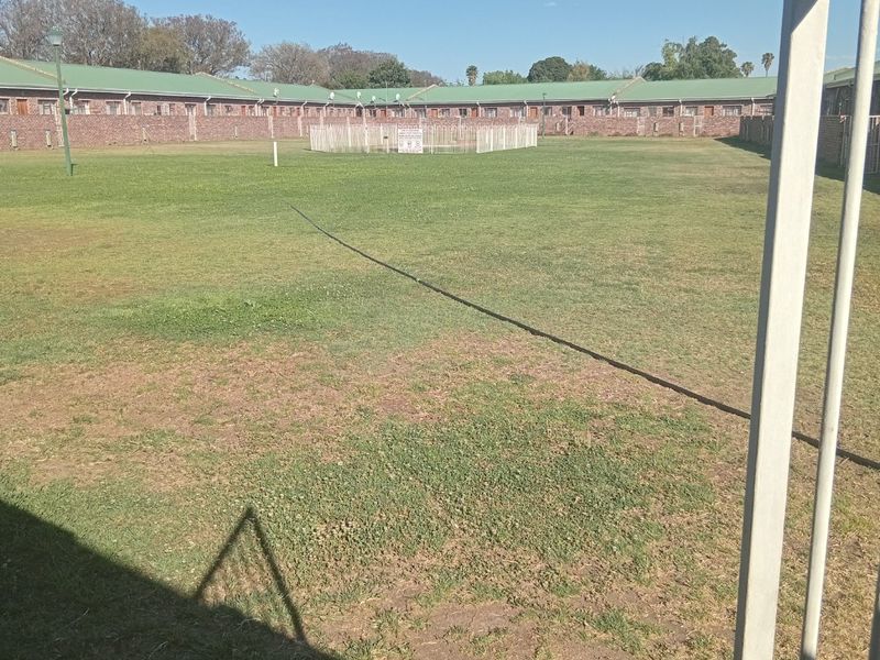 ""Cradock's Best Kept Secret: 2-Bedroom Townhouse for Sale"" - Photo 2