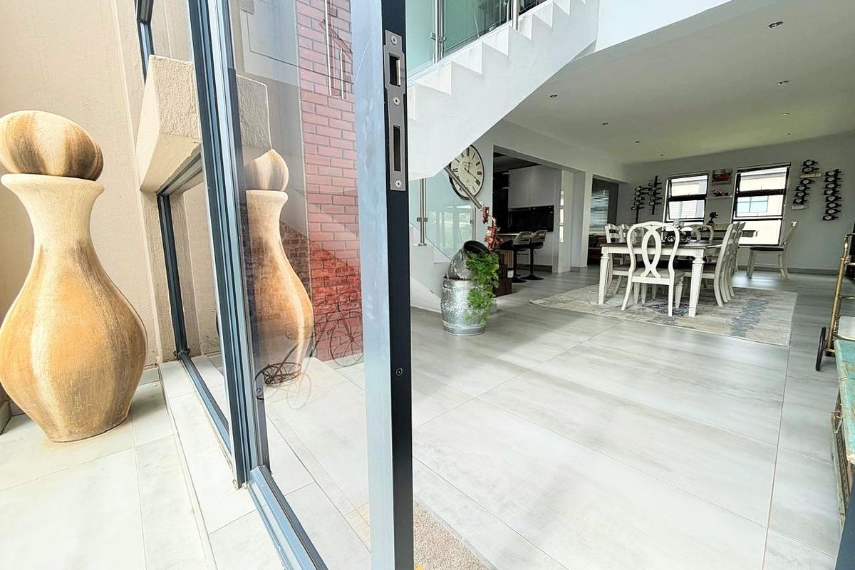 Walk into Comfort, Style & Peace of Mind - Photo 2