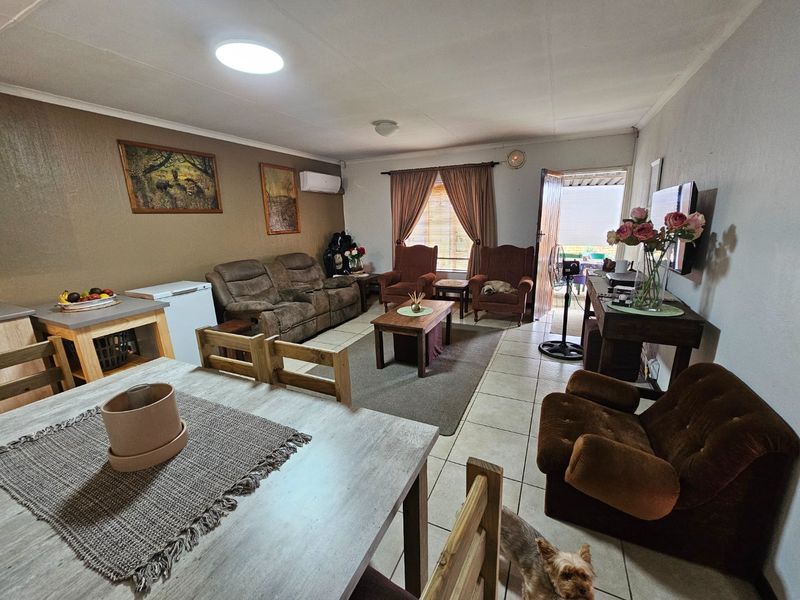 2 Bedroom Townhouse for Sale in Clubview Centurion - Photo 2