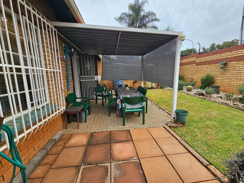 2 Bedroom Townhouse for Sale in Clubview Centurion - Photo 10