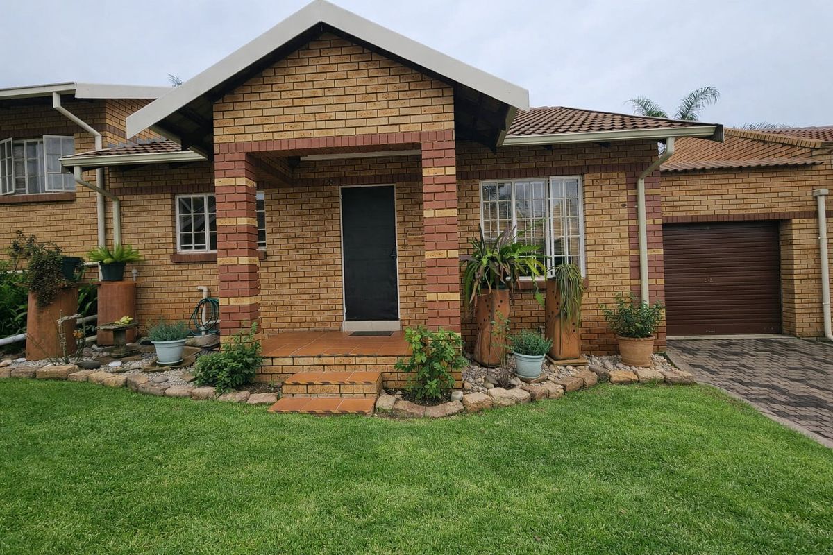 2 Bedroom Townhouse for Sale in Clubview Centurion - Photo 3