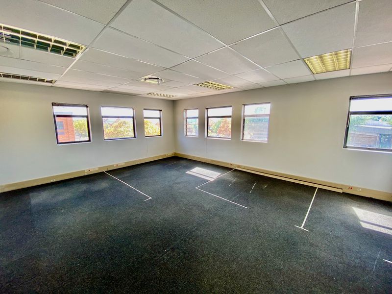 Modern Office Space To Let In Boardwalk - Photo 10