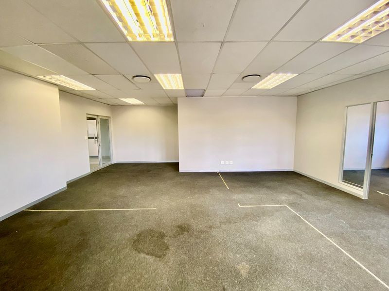 Modern Office Space To Let In Boardwalk - Photo 9