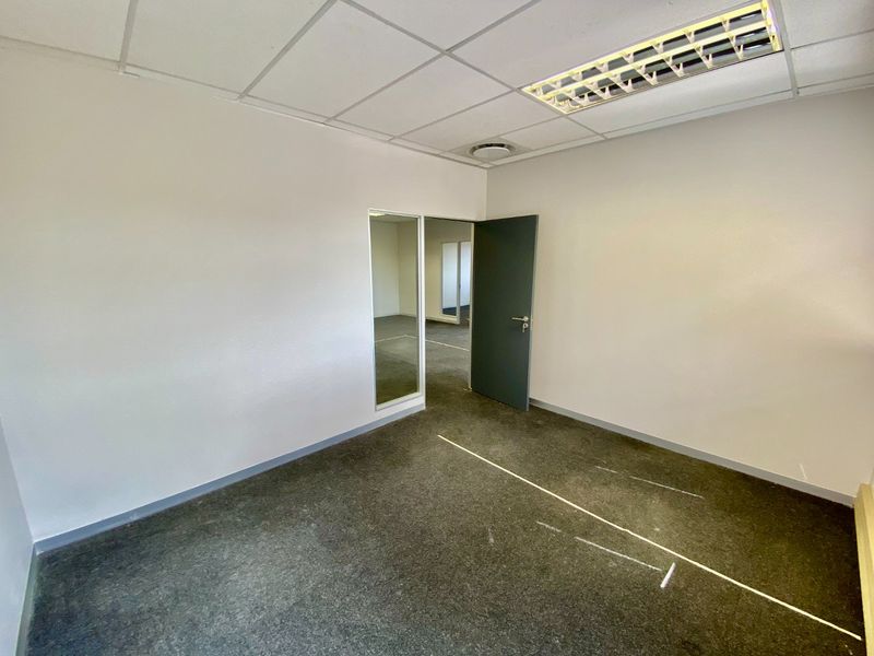 Modern Office Space To Let In Boardwalk - Photo 8