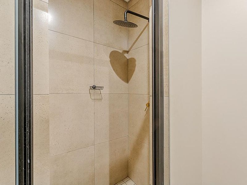 Modern Unfurnished Studio Apartment  - Photo 7