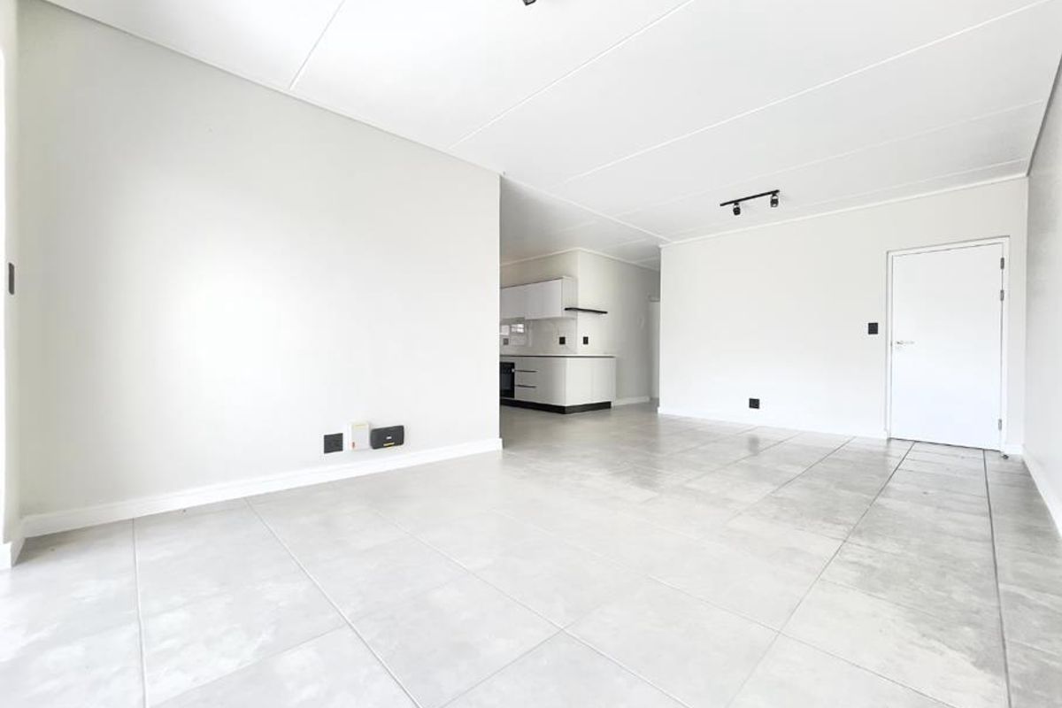 Modern 3-Bedroom Ground Apartment for Rental in Waterfall. - Photo 2