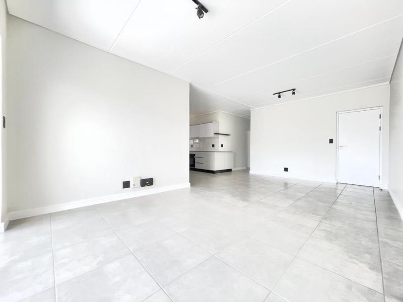 Modern 3-Bedroom Ground Apartment for Rental in Waterfall. - Photo 2