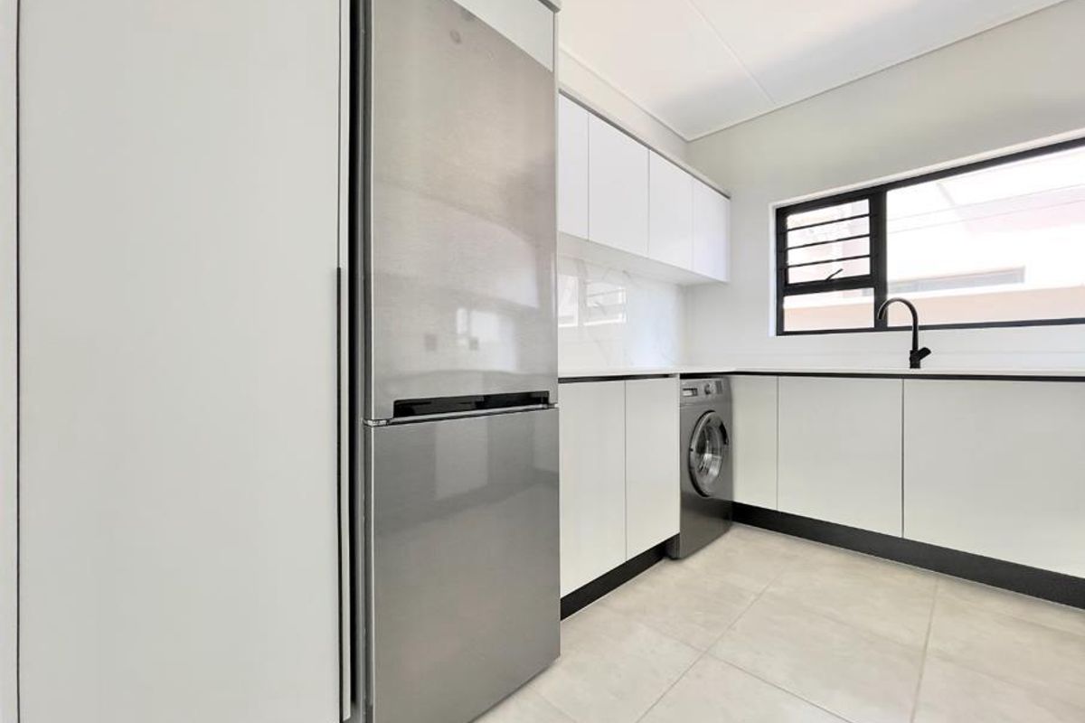 Modern 3-Bedroom Ground Apartment for Rental in Waterfall. - Photo 4