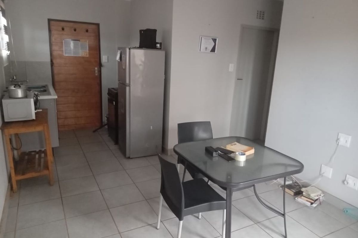 2 Bed House in Protea Glen for Sale - Photo 5