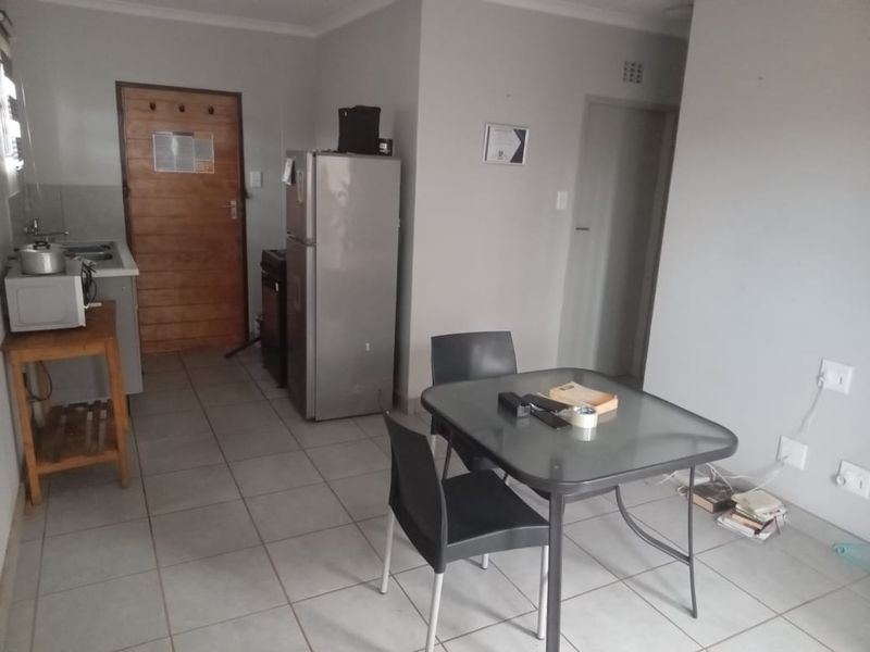 2 Bed House in Protea Glen for Sale - Photo 5