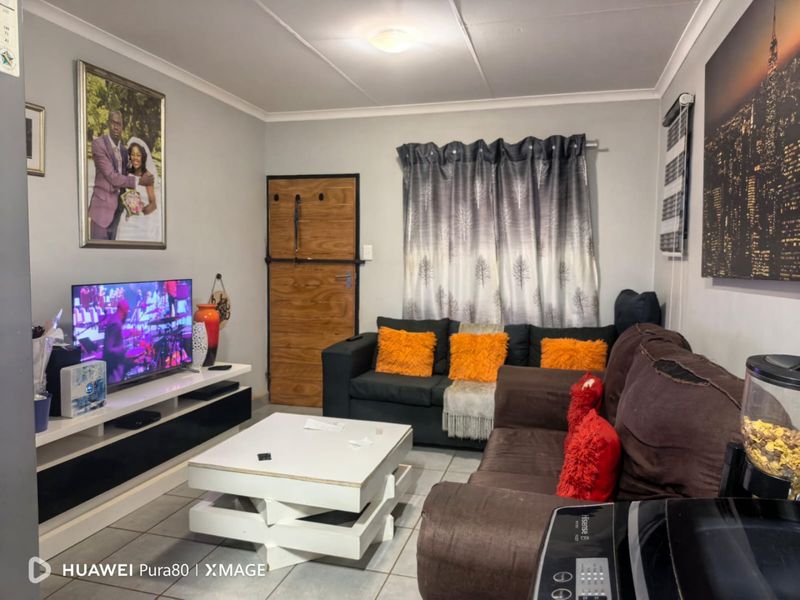 2 Bed House in Protea Glen for Sale - Photo 9