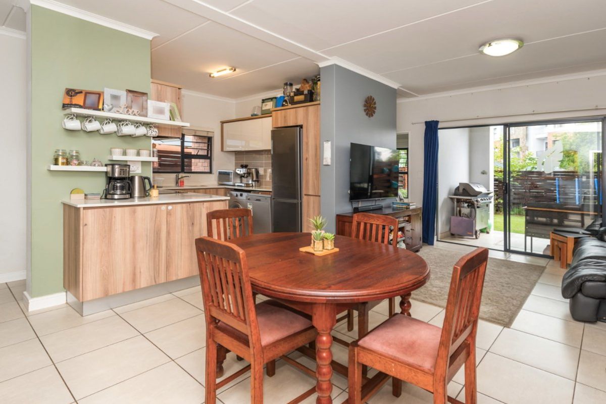 Modern Lifestyle Living in a Secure Estate – 3 Bedroom Flat for Sale!  - Photo 4