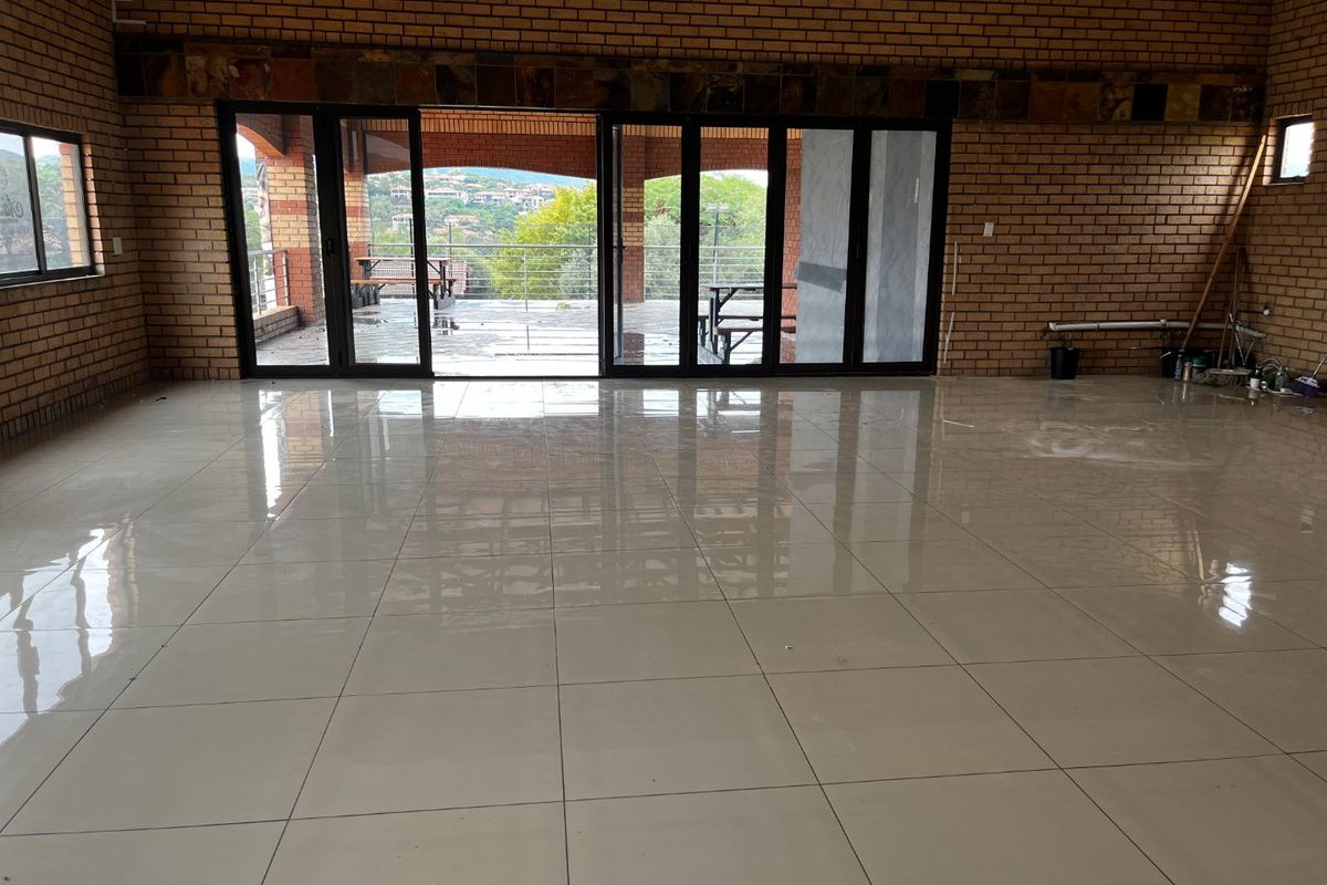 Neat Commercial Property To Rent  Stunning Balcony Views - Photo 5