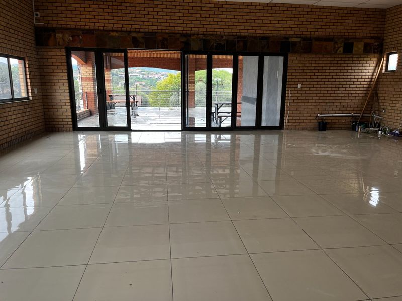 Neat Commercial Property To Rent  Stunning Balcony Views - Photo 5