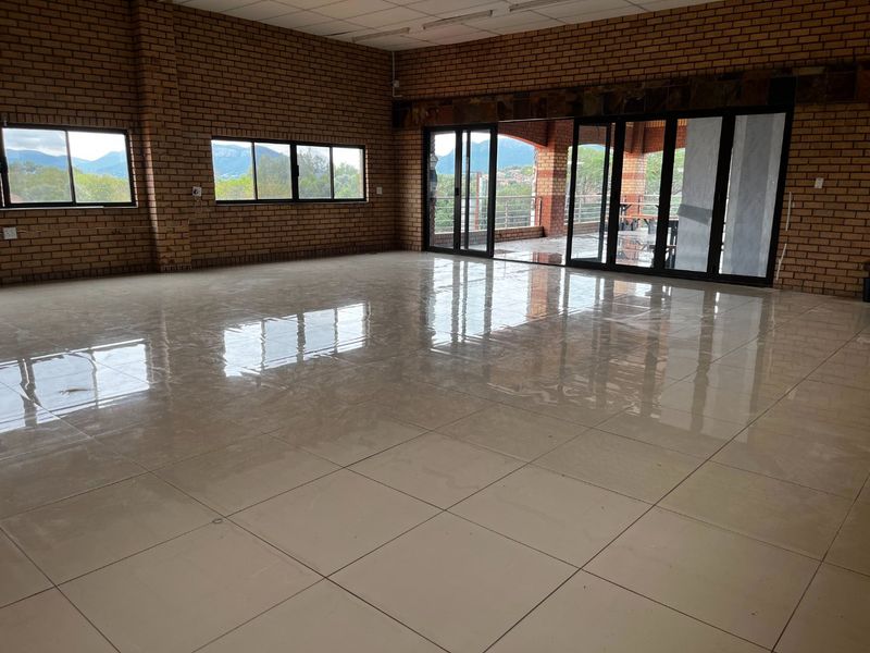 Neat Commercial Property To Rent  Stunning Balcony Views - Photo 7