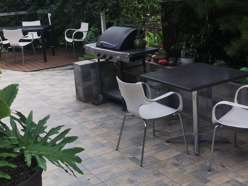 A Huge property with 3 Bedrooms, 2 Bathroom, Cottage plus pool. - Photo 5