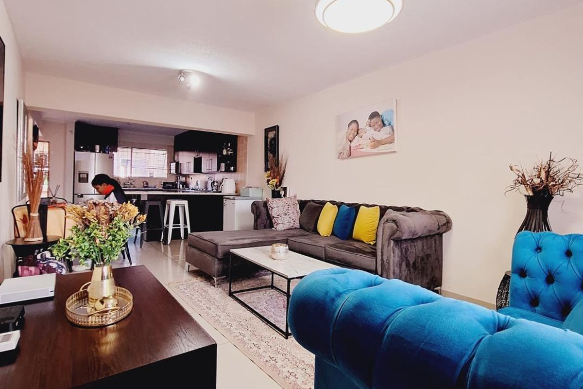STUNNING DOUBLE STOREY TOWNHOUSE IN EDLEEN, KEMPTON PARK! - Photo 4