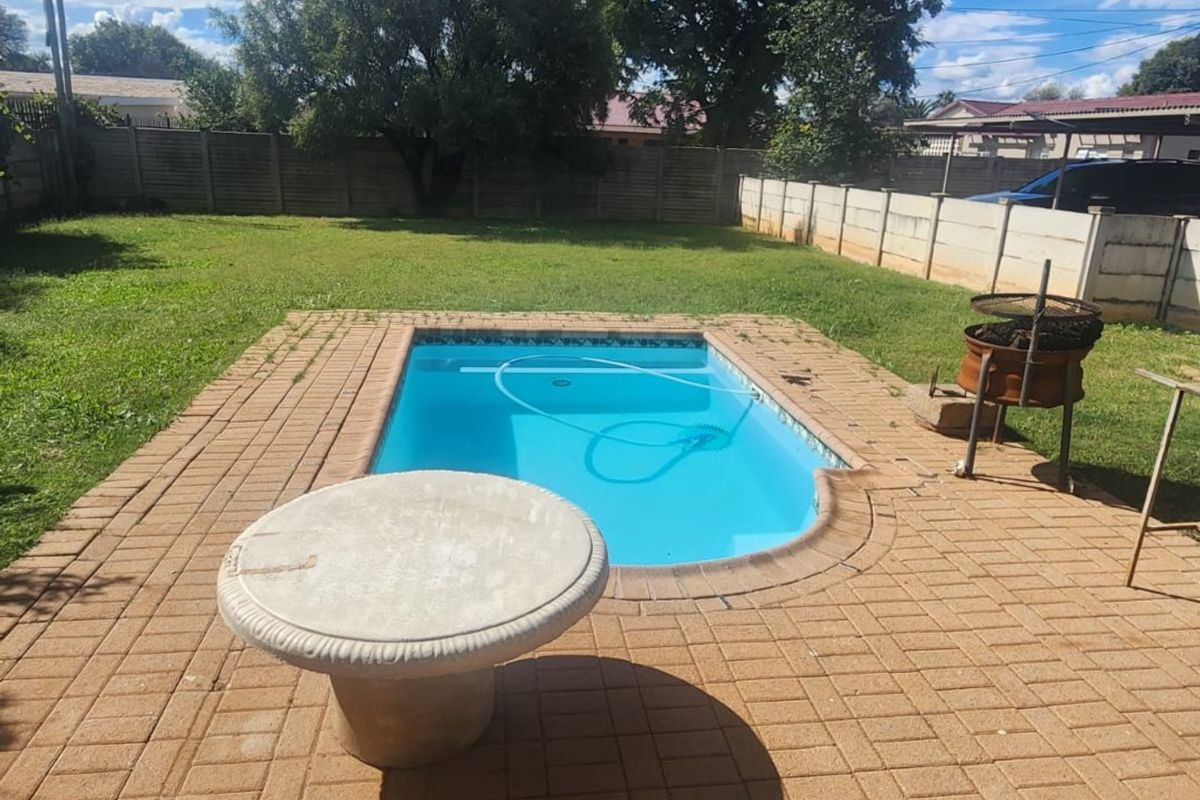 3 Bedroom house For sale in Declercqville - Photo 5