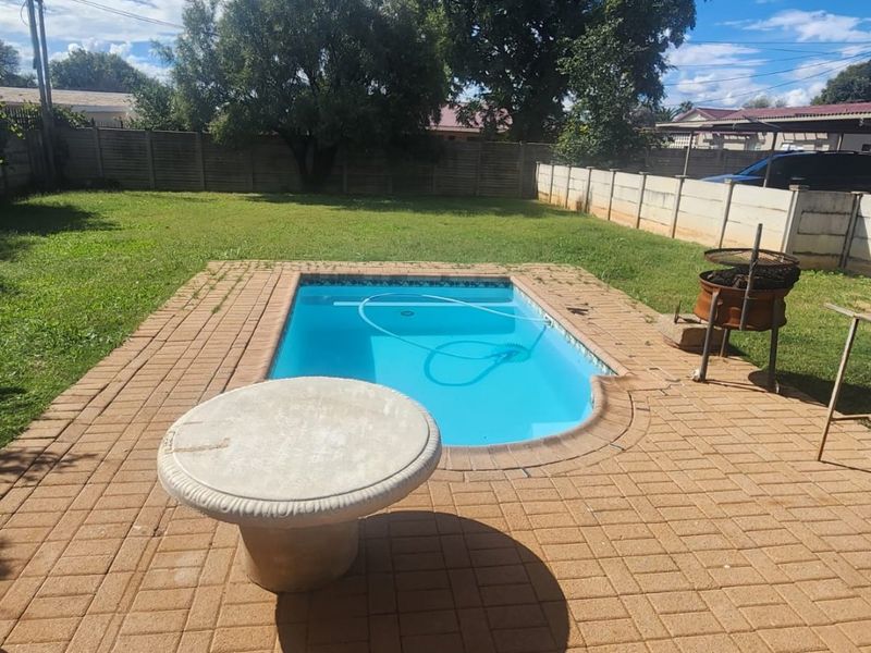 3 Bedroom house For sale in Declercqville - Photo 5