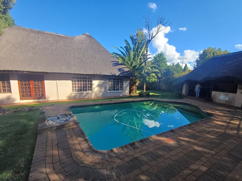 3 Bedroom House for Sale in Doringkruin - Photo 2