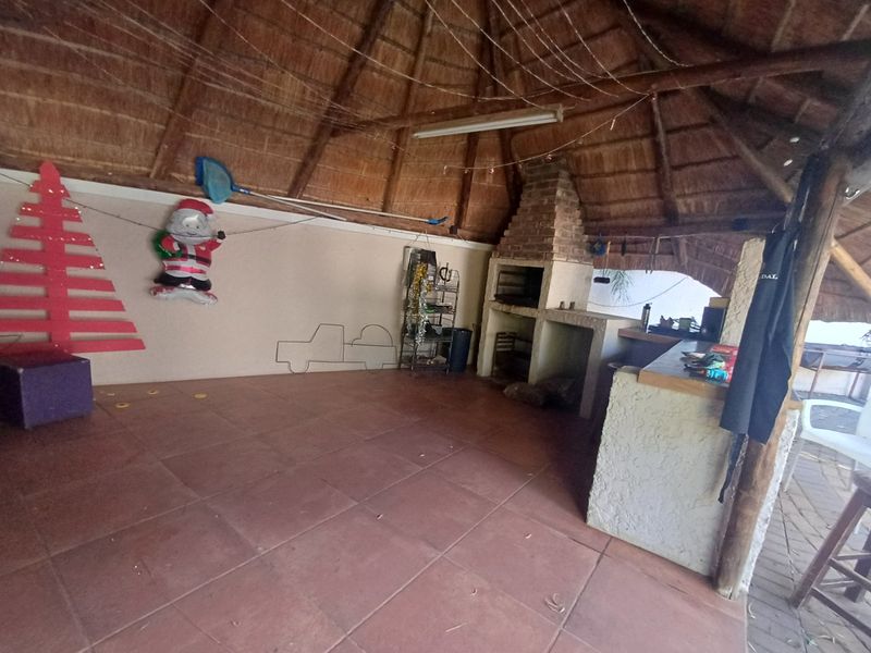 3 Bedroom House for Sale in Doringkruin - Photo 10