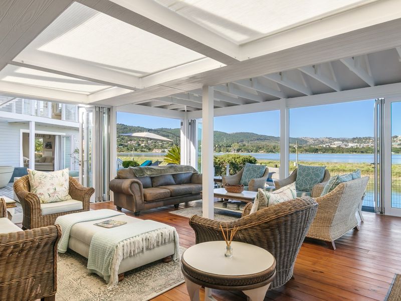 Exceptional Waterfront Living with Iconic Views - Photo 4