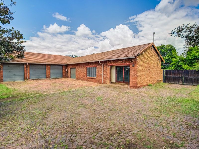 Grand Opportunity Awaits – Affordable Small Holding! - Photo 1