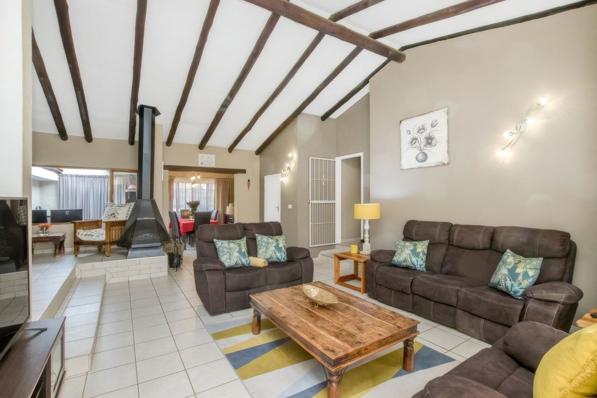 A Home That Lives Easy and Entertains Even Better - Photo 5