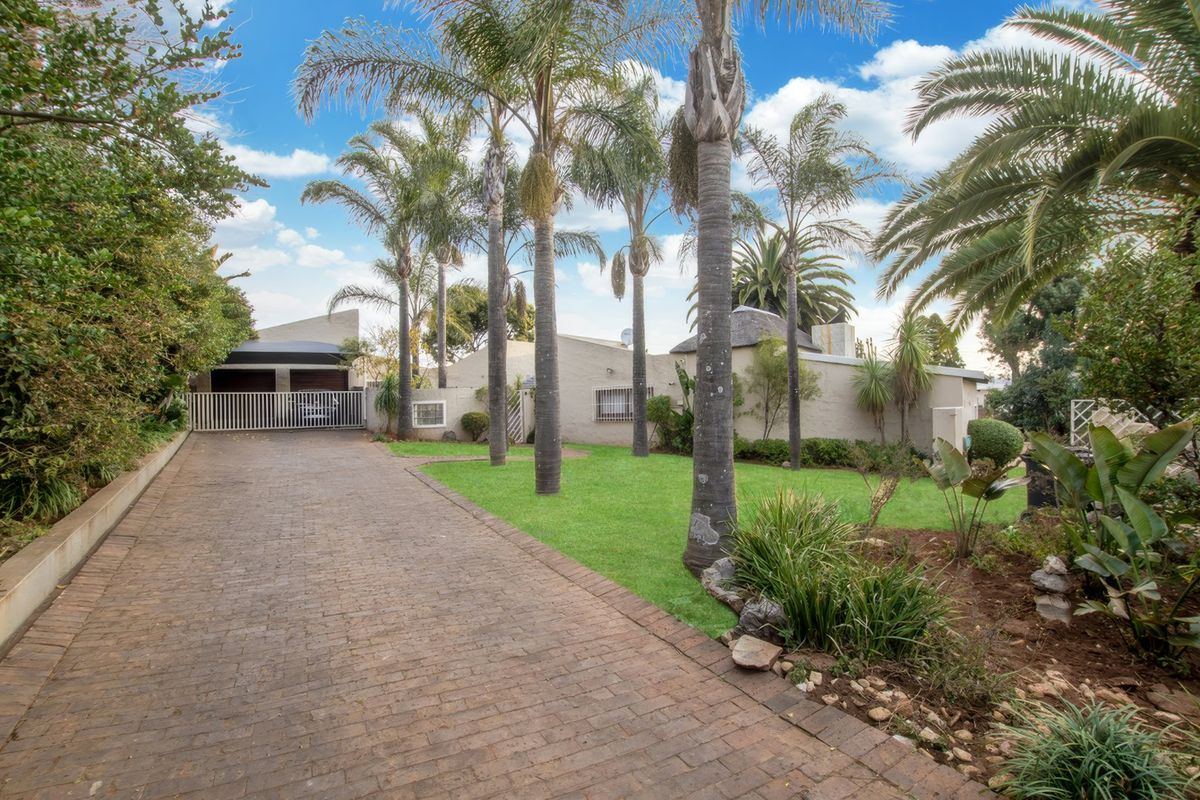 A Home That Lives Easy and Entertains Even Better - Photo 2