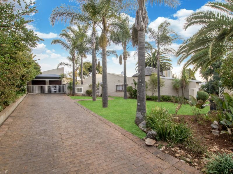 A Home That Lives Easy and Entertains Even Better - Photo 2