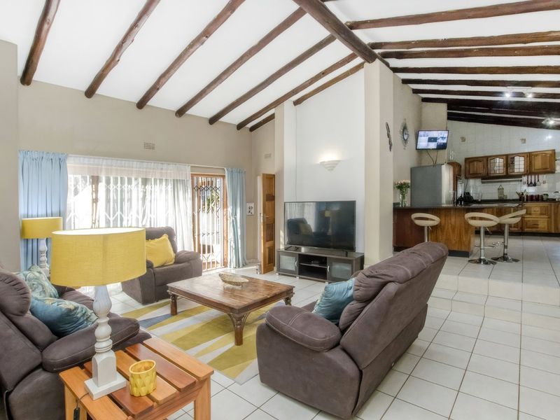 A Home That Lives Easy and Entertains Even Better - Photo 7