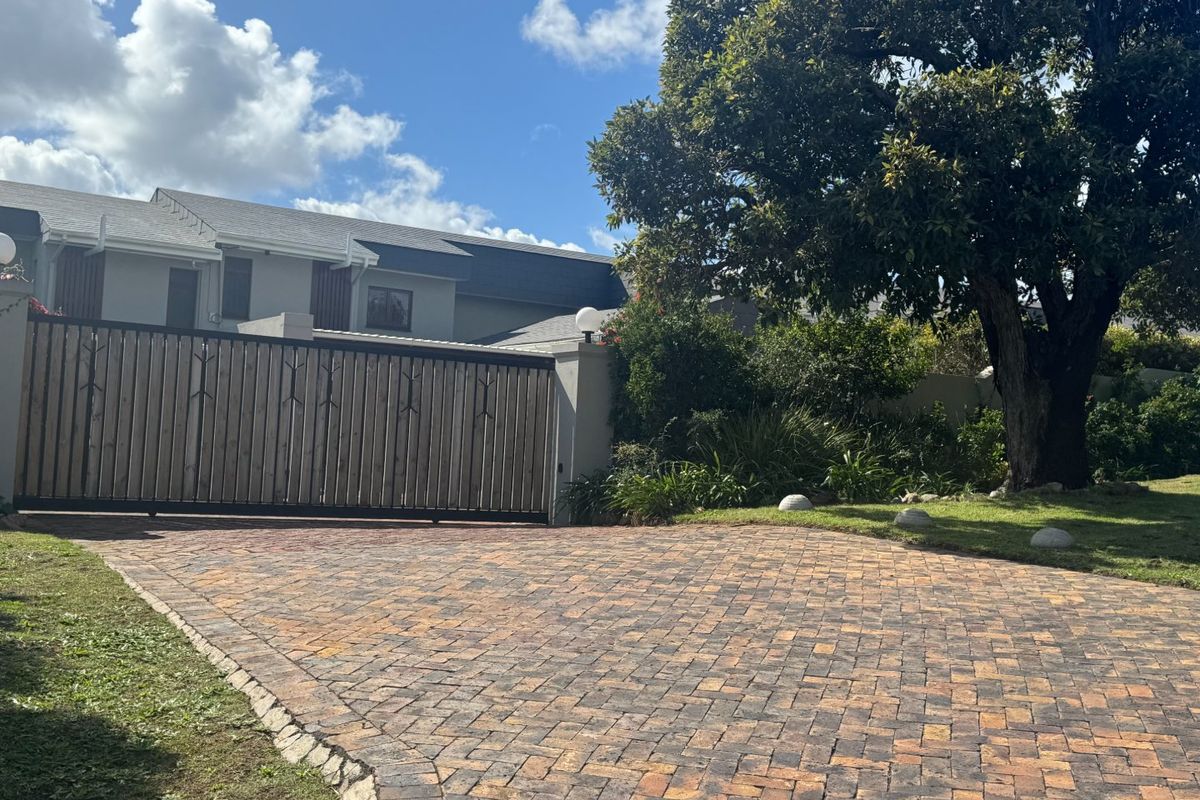Spacious & Versatile Townhouse in Secure Signal Hill Estate – Exceptional Value - Photo 3