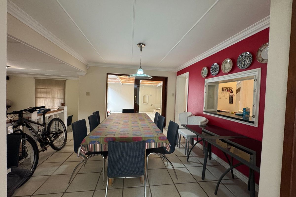Spacious & Versatile Townhouse in Secure Signal Hill Estate – Exceptional Value - Photo 5