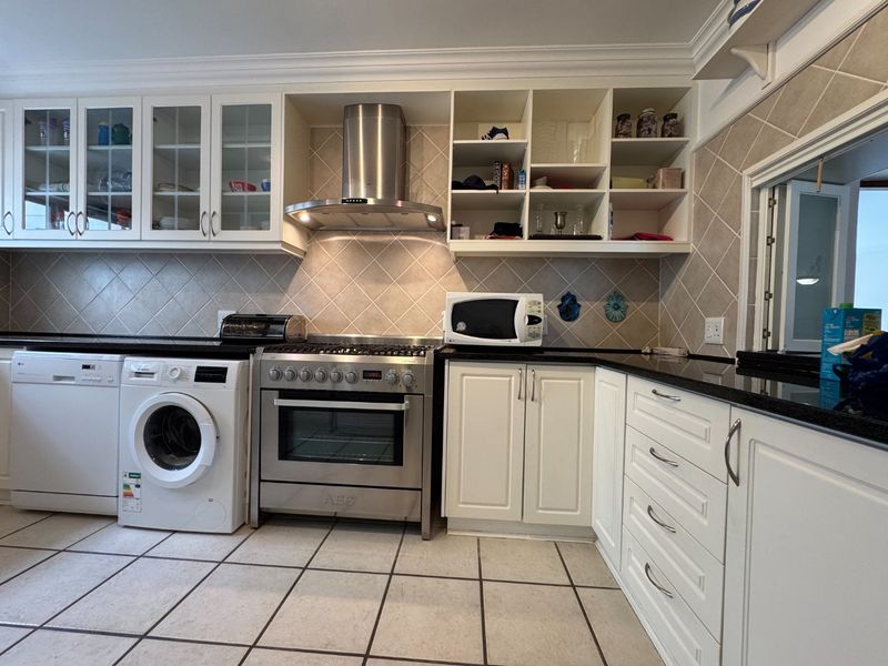 Spacious & Versatile Townhouse in Secure Signal Hill Estate – Exceptional Value - Photo 9