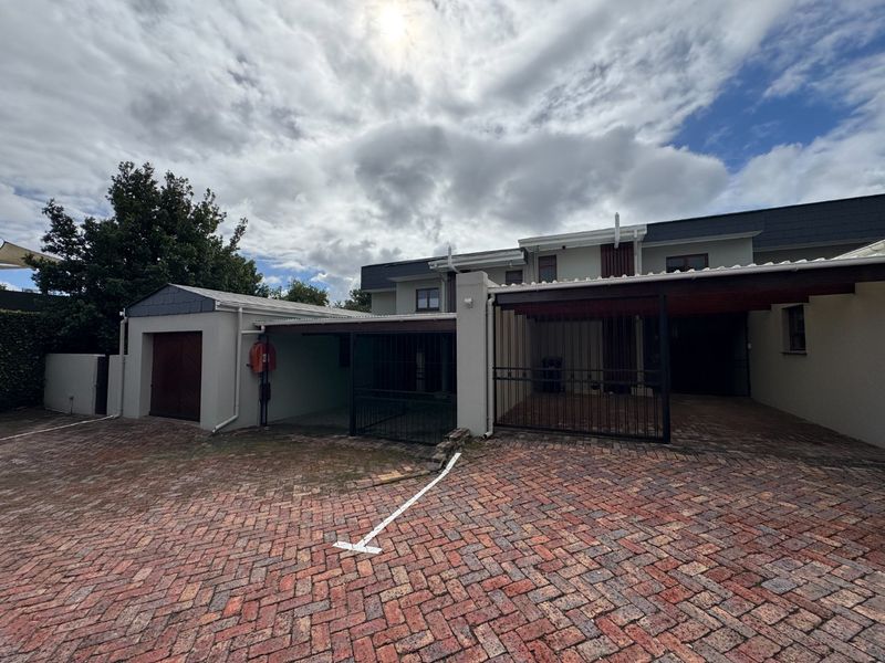 Spacious & Versatile Townhouse in Secure Signal Hill Estate – Exceptional Value - Photo 2