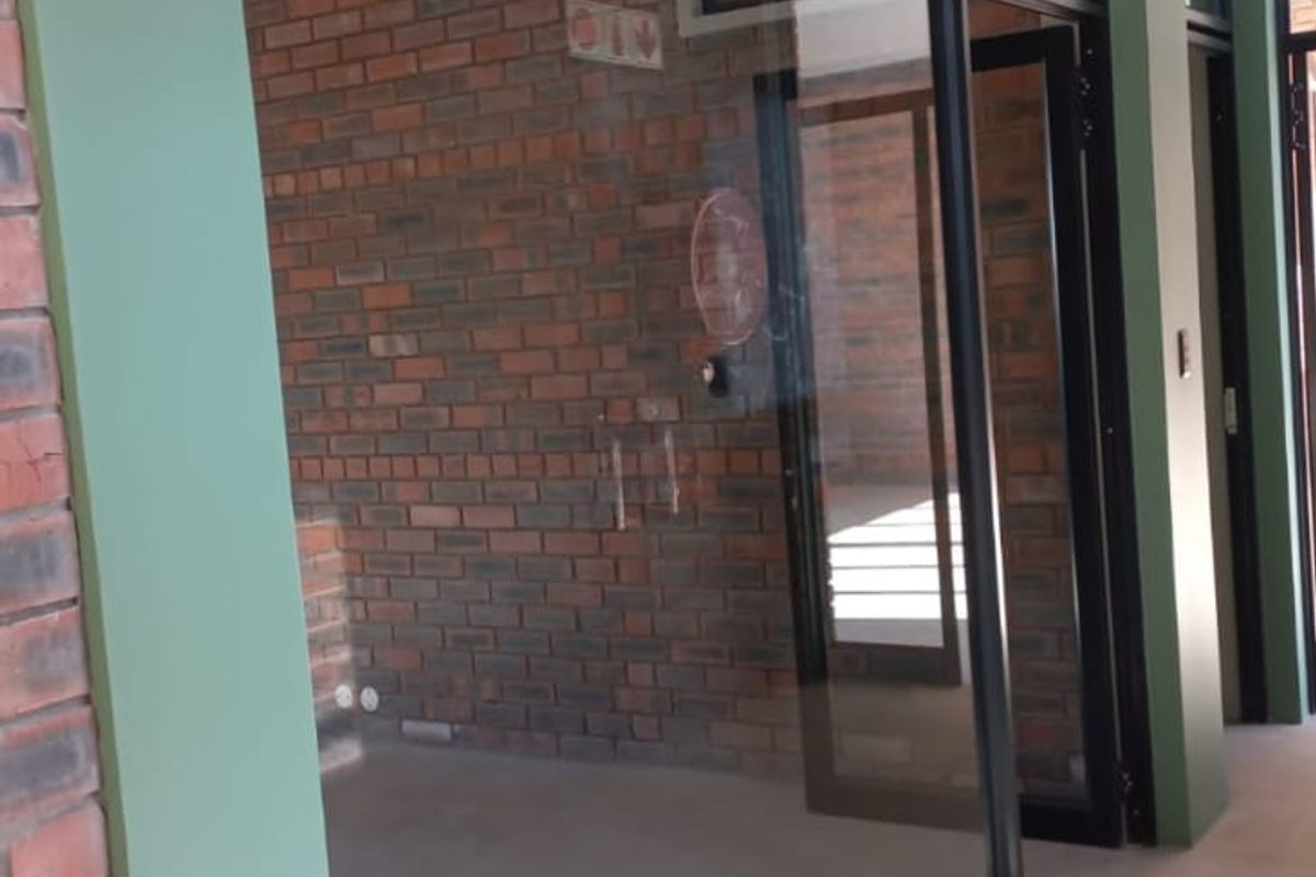 Centrally Located Office with Solar and private Bathroom - Photo 4