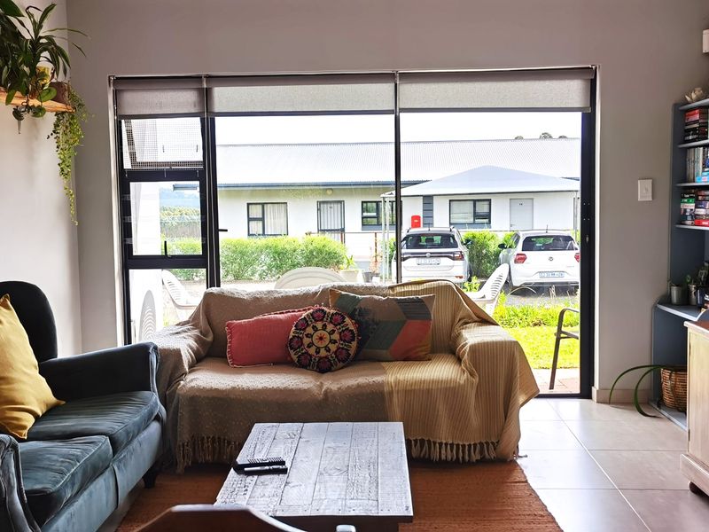 Large 2 Bed 2 Bath Ground Floor Apartment - Photo 10