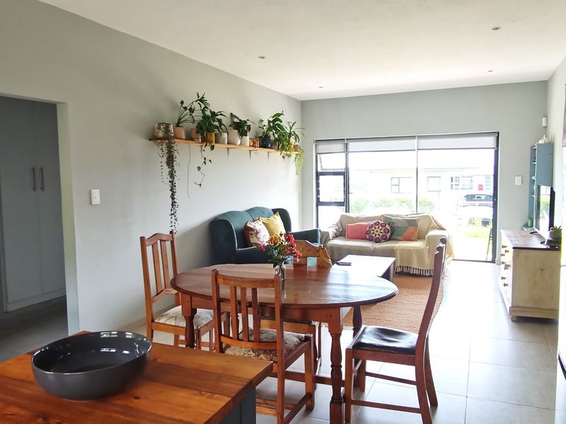 Large 2 Bed 2 Bath Ground Floor Apartment - Photo 7
