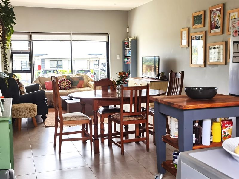 Large 2 Bed 2 Bath Ground Floor Apartment - Photo 2