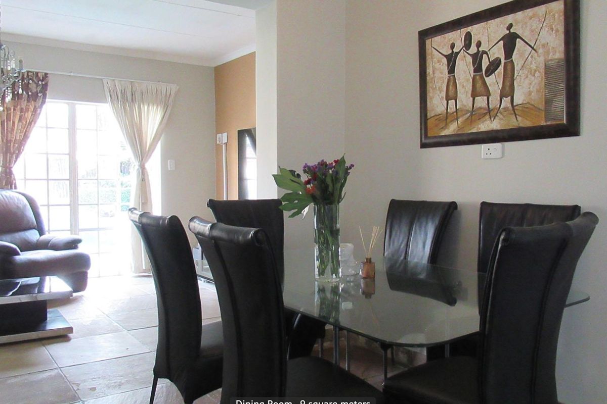 4 Bedroom House for Sale in Blairgowrie - Photo 4