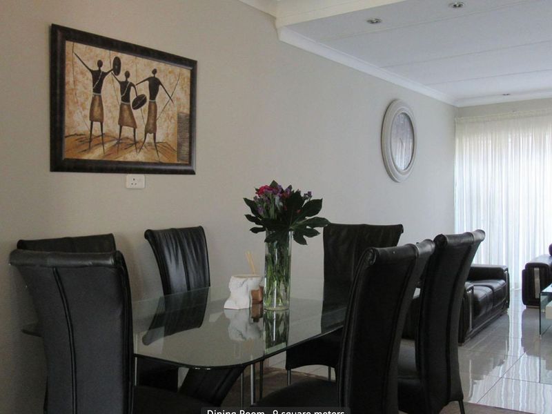 4 Bedroom House for Sale in Blairgowrie - Photo 7