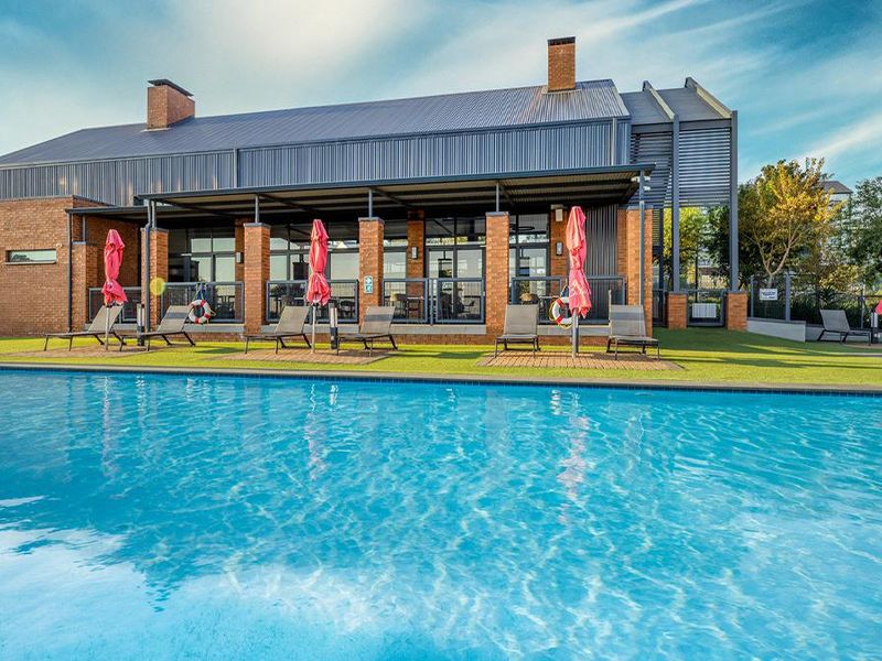 2 Bedroom Apartment to Rent  - Photo 2