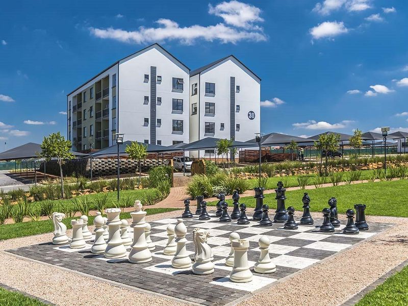 2 Bedroom Apartment to Rent  - Photo 4