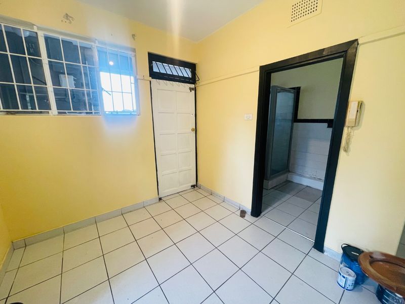 1,5 bedroom flat to rent in Glenwood - Photo 4