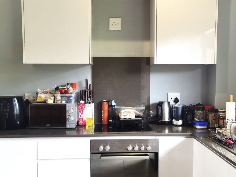Large 2 Bed 2 Bath Ground Floor Apartment - Photo 3