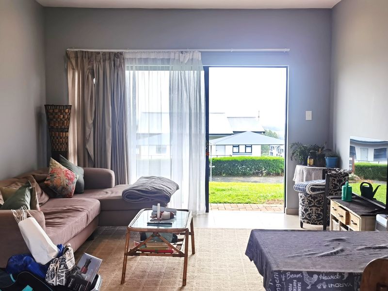 Large 2 Bed 2 Bath Ground Floor Apartment - Photo 6