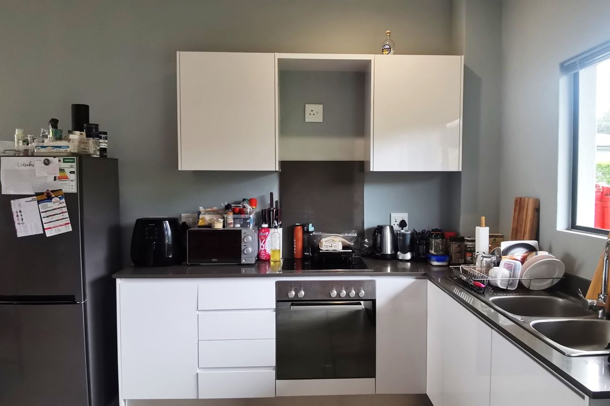 Large 2 Bed 2 Bath Ground Floor Apartment - Photo 4