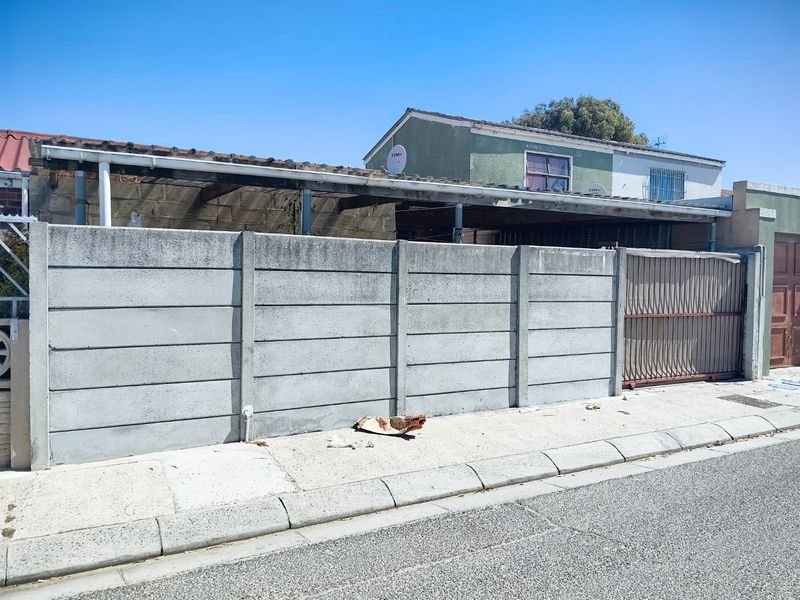 3 bedroom gem in cul-de-sac - Photo 2